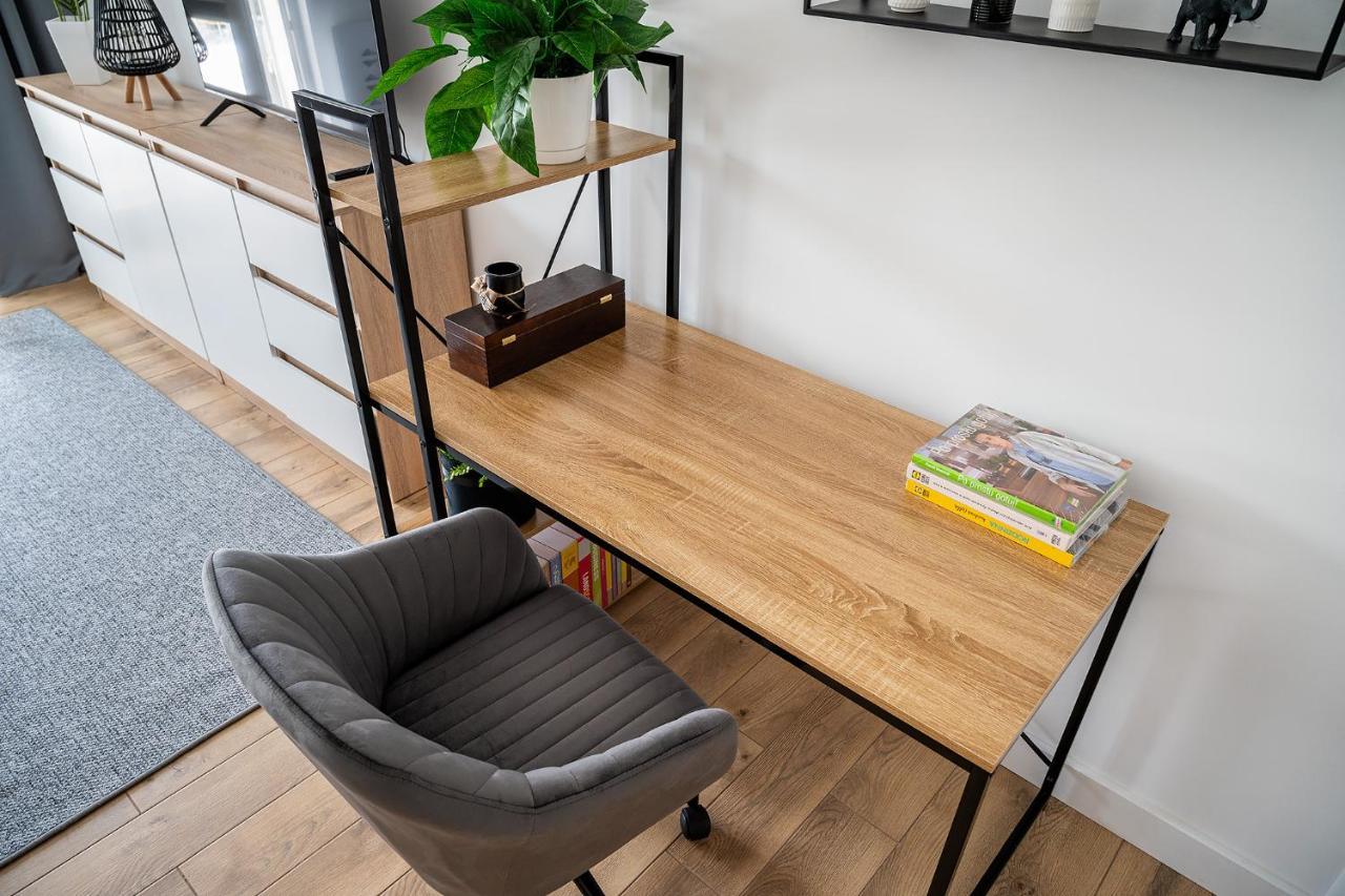 Wrzeciono 12 - Piekny Apartament Obok Szpitala Bielanskiego Oraz Awf, Bezplatna Strefa Parkowania - 400M Do Stacji Metra - Good Apartments Βαρσοβία Εξωτερικό φωτογραφία